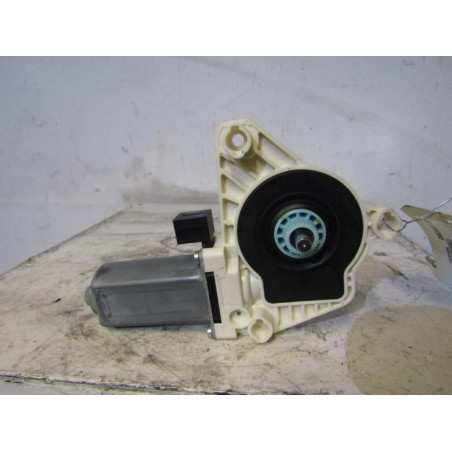 Leve vitre electrique avant gauche VOLKSWAGEN PASSAT 7