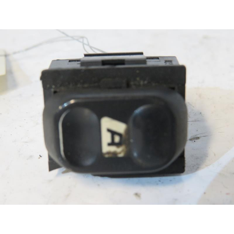 Interrupteur de leve vitre avant gauche CITROEN BERLINGO 1 Photo n°1