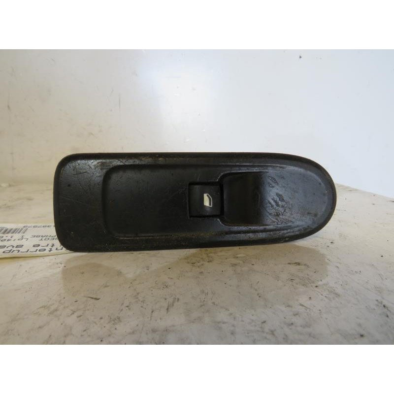 Interrupteur de leve vitre avant droit PEUGEOT 308 1 Photo n°1
