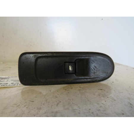 Interrupteur de leve vitre avant droit PEUGEOT 308 1
