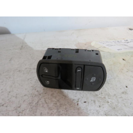 Interrupteur de leve vitre avant gauche OPEL CORSA D