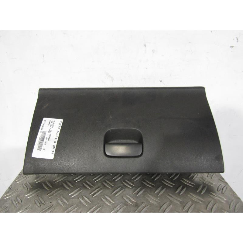 Porte boite a gants PEUGEOT 308 1 SW Photo n°1