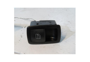 Interrupteur de leve vitre arriere gauche MERCEDES CLASSE A 169 Photo n°1