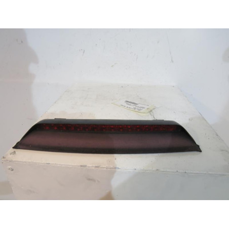 Feu arriere stop central VOLKSWAGEN PASSAT 4