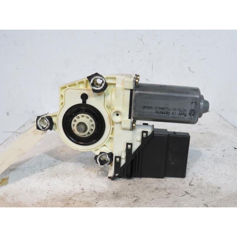 Leve vitre electrique arriere gauche VOLKSWAGEN GOLF 5 Photo n°1