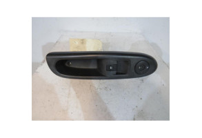 Interrupteur de leve vitre avant droit RENAULT CLIO 2 Photo n°2