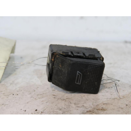 Interrupteur de leve vitre avant droit VOLKSWAGEN POLO 3