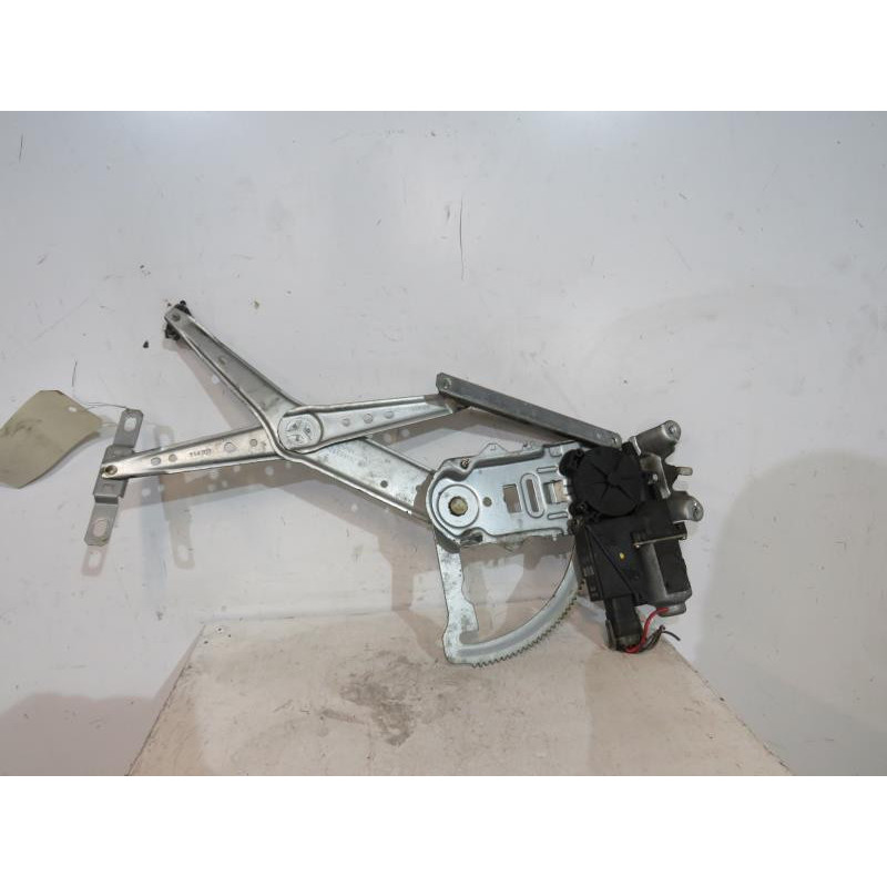 Leve vitre electrique avant gauche OPEL CORSA C Photo n°1