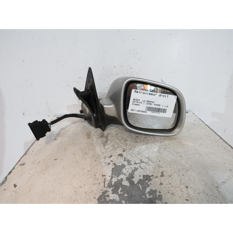 Retroviseur droit SKODA OCTAVIA 1 Photo n°1
