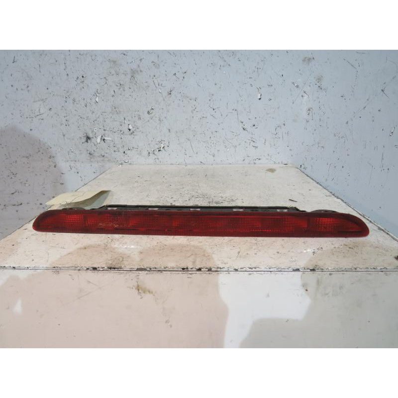 Feu arriere stop central PEUGEOT PARTNER 1 Photo n°1