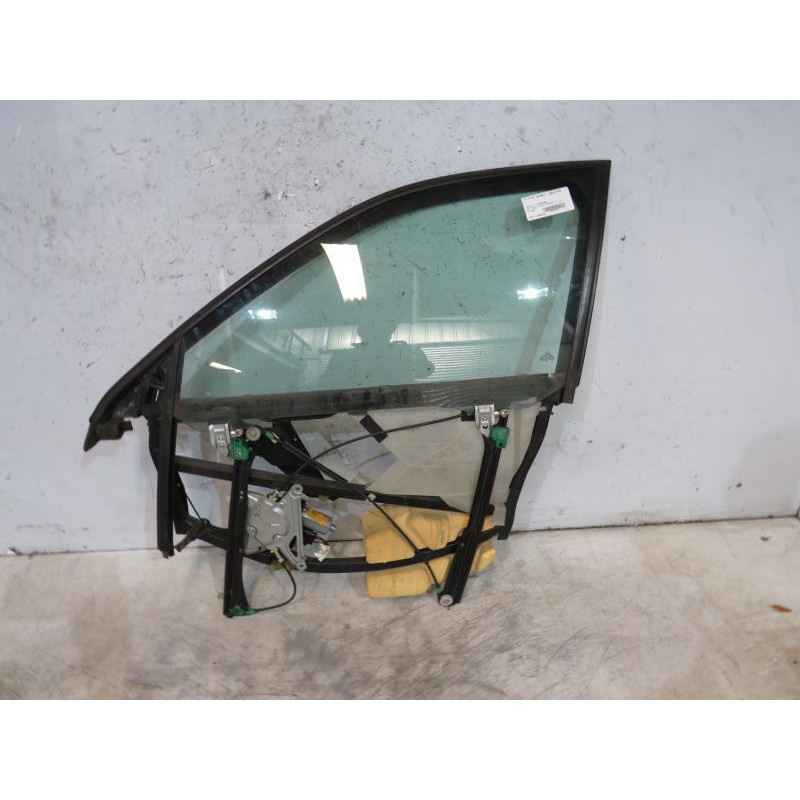 Leve vitre electrique avant gauche AUDI A4 1 Photo n°1