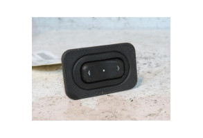 Interrupteur de leve vitre avant droit OPEL MERIVA A Photo n°1