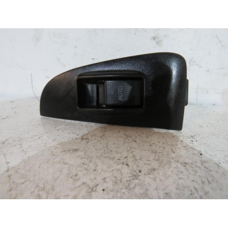 Interrupteur de leve vitre arriere gauche TOYOTA AVENSIS 2