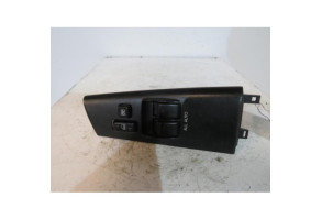 Interrupteur de leve vitre avant gauche TOYOTA COROLLA 10 Photo n°1