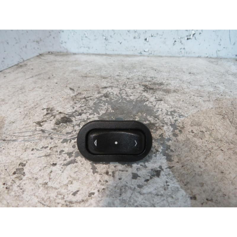 Interrupteur de leve vitre avant droit OPEL ZAFIRA A Photo n°1