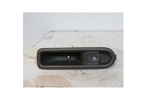 Interrupteur de leve vitre arriere droit RENAULT CLIO 3 Photo n°1