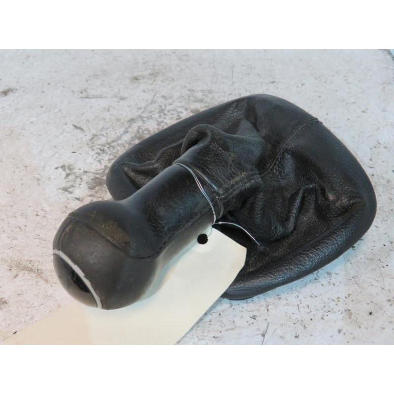 Pommeau de vitesses VOLKSWAGEN GOLF 4 Photo n°1