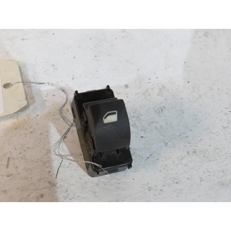 Interrupteur de leve vitre arriere gauche CITROEN C4 1 Photo n°1