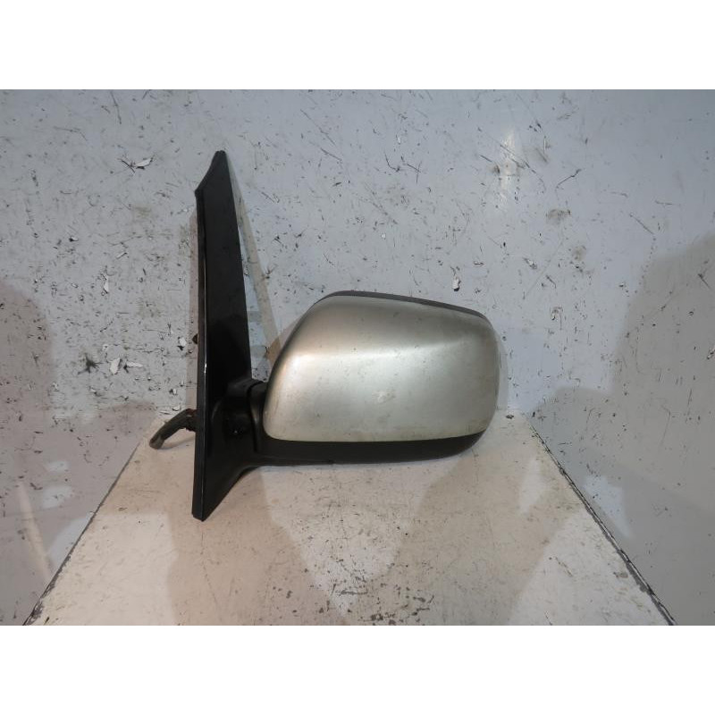 Retroviseur gauche TOYOTA AVENSIS VERSO Photo n°1