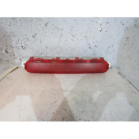 Feu arriere stop central TOYOTA COROLLA VERSO 2