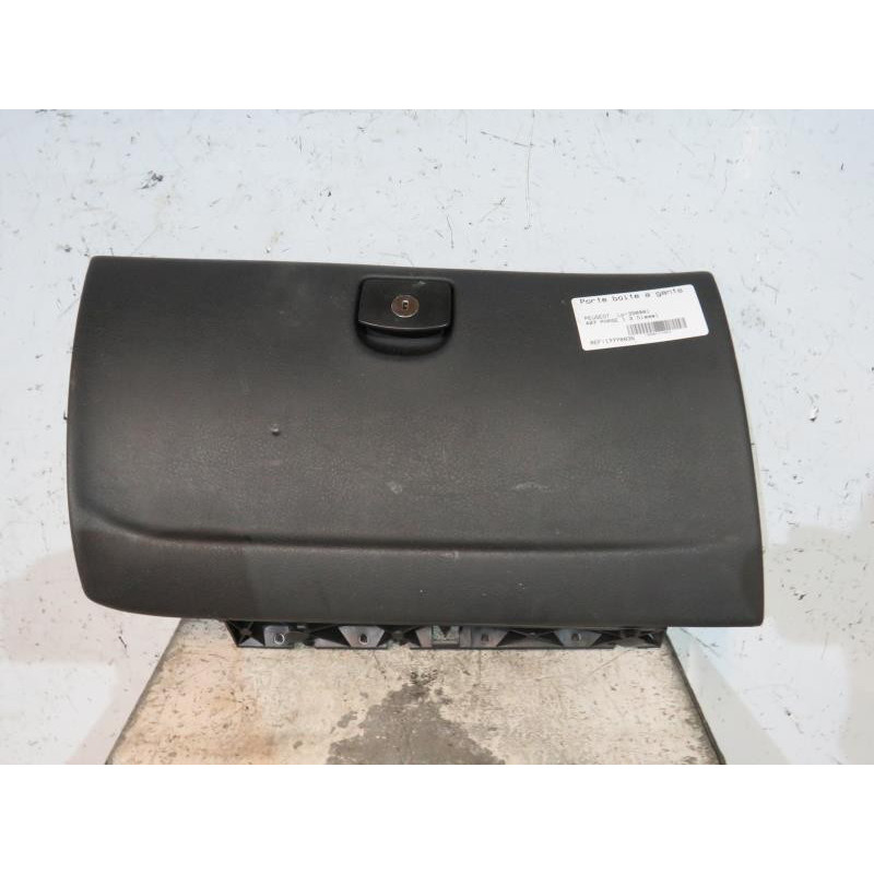 Porte boite a gants PEUGEOT 407 Photo n°1