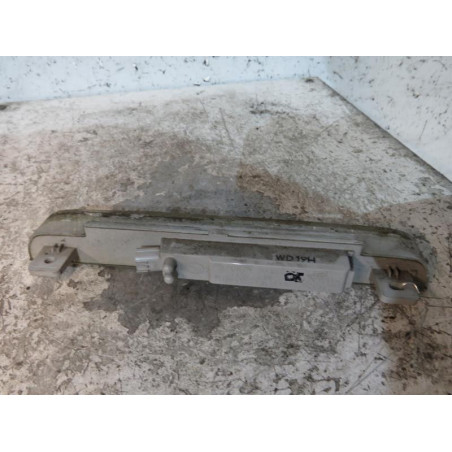 Feu arriere stop central MAZDA 3 1