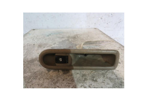 Interrupteur de leve vitre arriere gauche RENAULT CLIO 3 Photo n°1