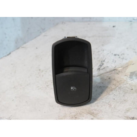 Interrupteur de leve vitre avant droit OPEL CORSA D