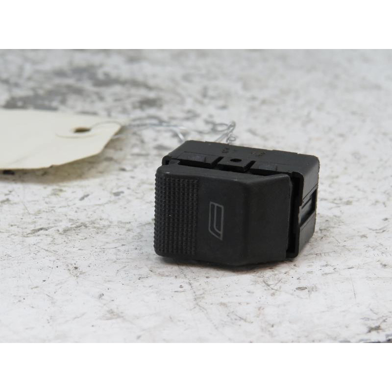 Interrupteur de leve vitre avant droit AUDI A4 1 Photo n°1