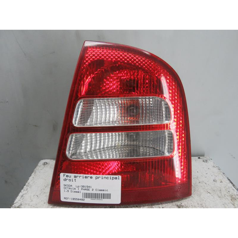 Feu arriere principal droit (feux) SKODA OCTAVIA 1 Photo n°1