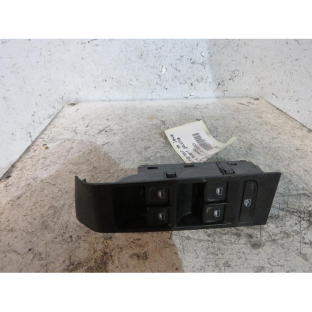 Interrupteur de leve vitre avant gauche SKODA FABIA 3