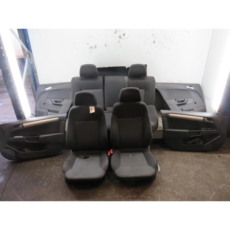 Interieur complet OPEL ASTRA H Photo n°1
