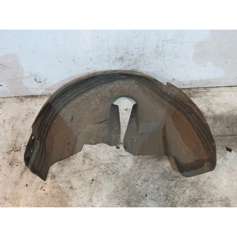 Pare boue arriere gauche VOLKSWAGEN PASSAT 4 Photo n°1