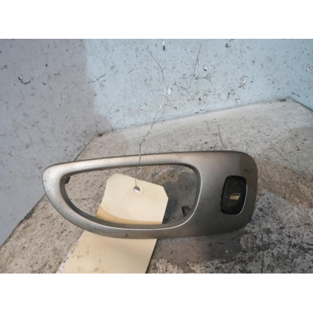 Interrupteur de leve vitre arriere gauche PEUGEOT 307