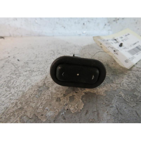 Interrupteur de leve vitre avant droit OPEL CORSA C