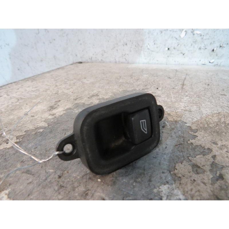 Interrupteur de leve vitre arriere droit VOLVO S 40 2 Photo n°1