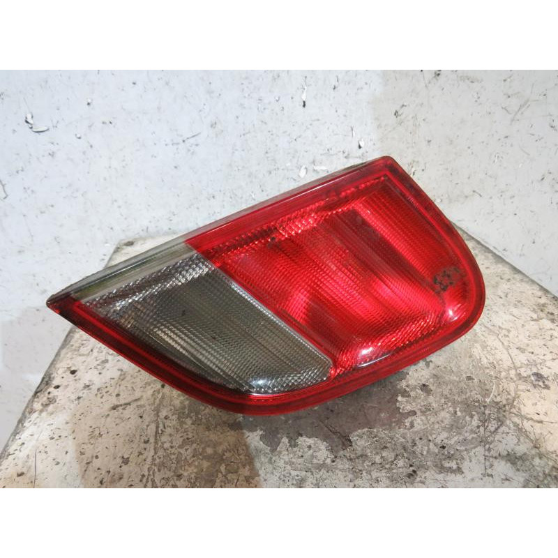 Feu arriere secondaire droit (feux) MERCEDES CLASSE CLK 208 Photo n°1