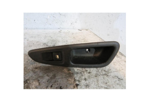 Interrupteur de leve vitre arriere droit PEUGEOT 308 1 SW Photo n°1