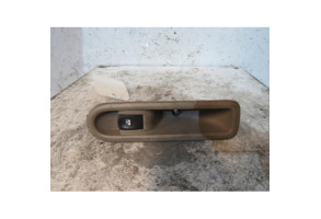 Interrupteur de leve vitre arriere gauche RENAULT CLIO 3 Photo n°1