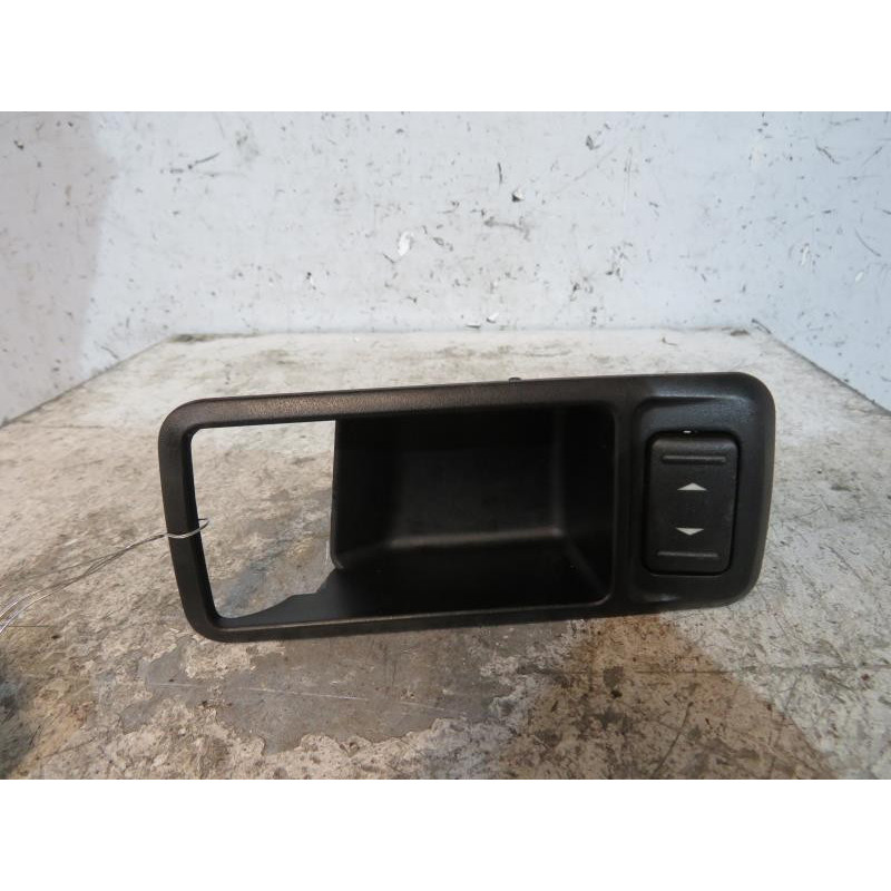 Interrupteur de leve vitre avant droit FORD C-MAX 1 Photo n°1