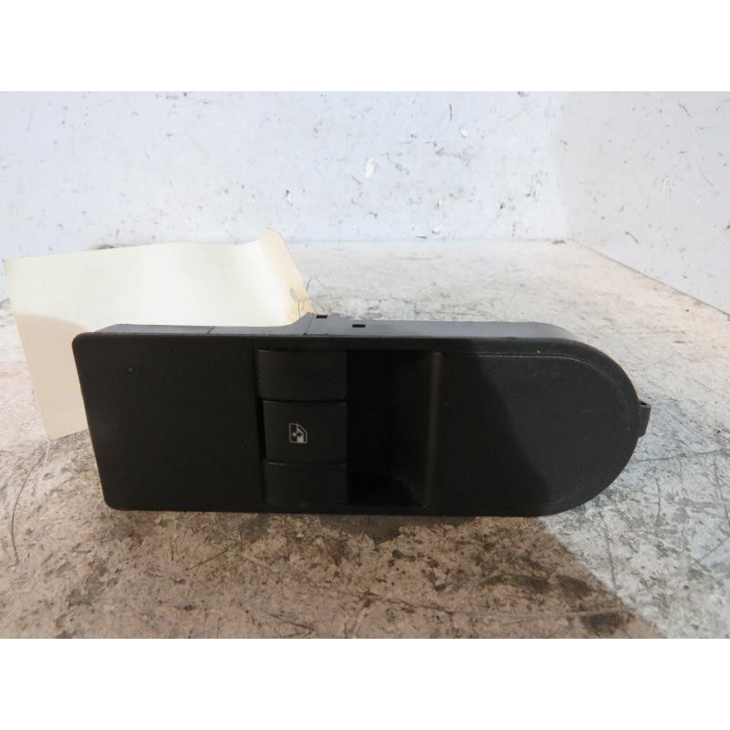 Interrupteur de leve vitre avant droit OPEL ASTRA H Photo n°1