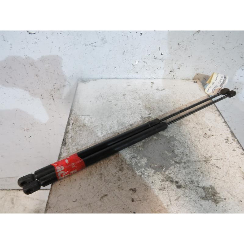 Verin de coffre VOLKSWAGEN NEW BEETLE 1 Photo n°1