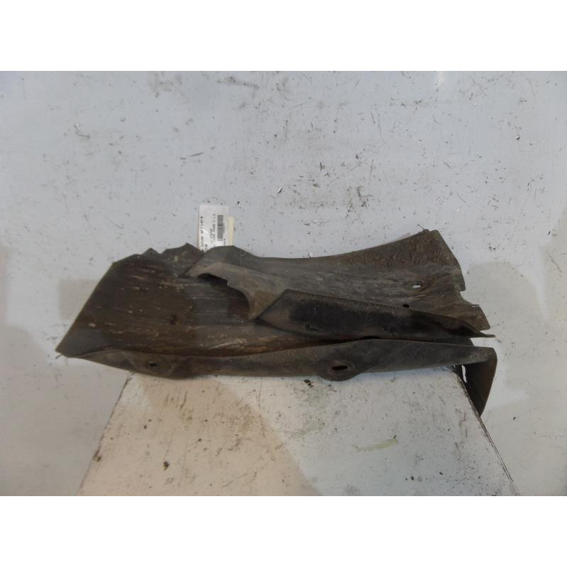 Pare boue arriere gauche RENAULT MEGANE 2 Photo n°1