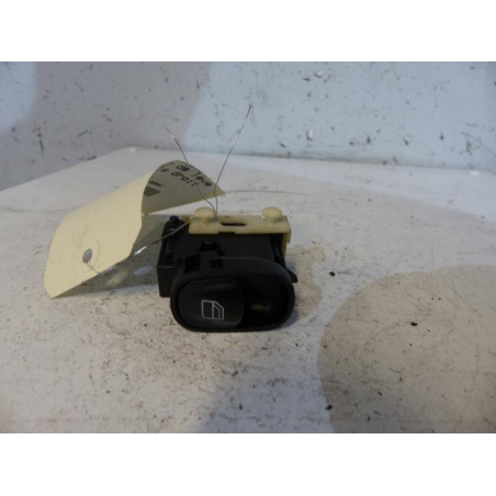 Interrupteur de leve vitre arriere droit MERCEDES CLASSE C 203