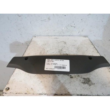Feu arriere stop central FIAT PUNTO 2