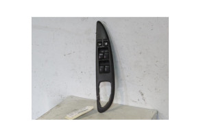 Interrupteur de leve vitre avant gauche NISSAN PRIMERA 4 Photo n°1