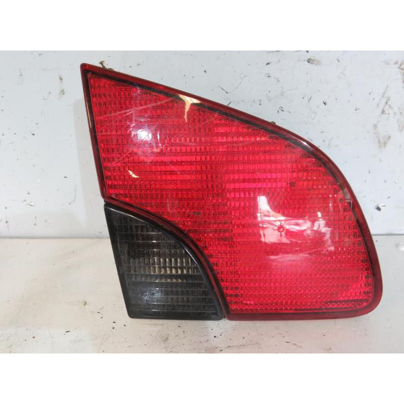 Feu arriere secondaire gauche (feux) PEUGEOT 406 Photo n°1