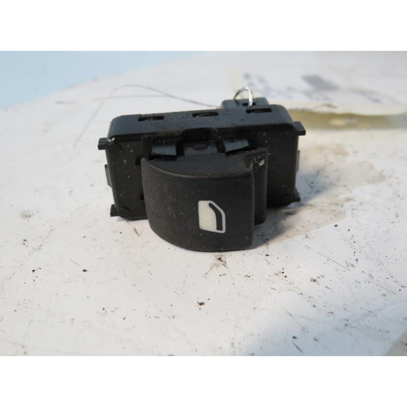 Interrupteur de leve vitre arriere droit CITROEN C4 1 Photo n°1