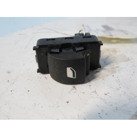 Interrupteur de leve vitre arriere droit CITROEN C4 1