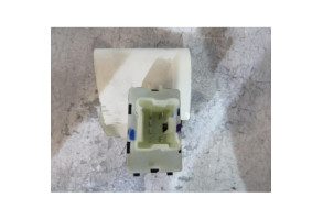 Interrupteur de leve vitre avant droit RENAULT CLIO 4 Photo n°2